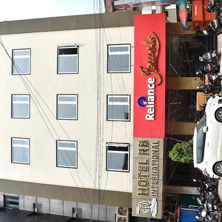 Hotel R B International Varanasi Eksteriør billede