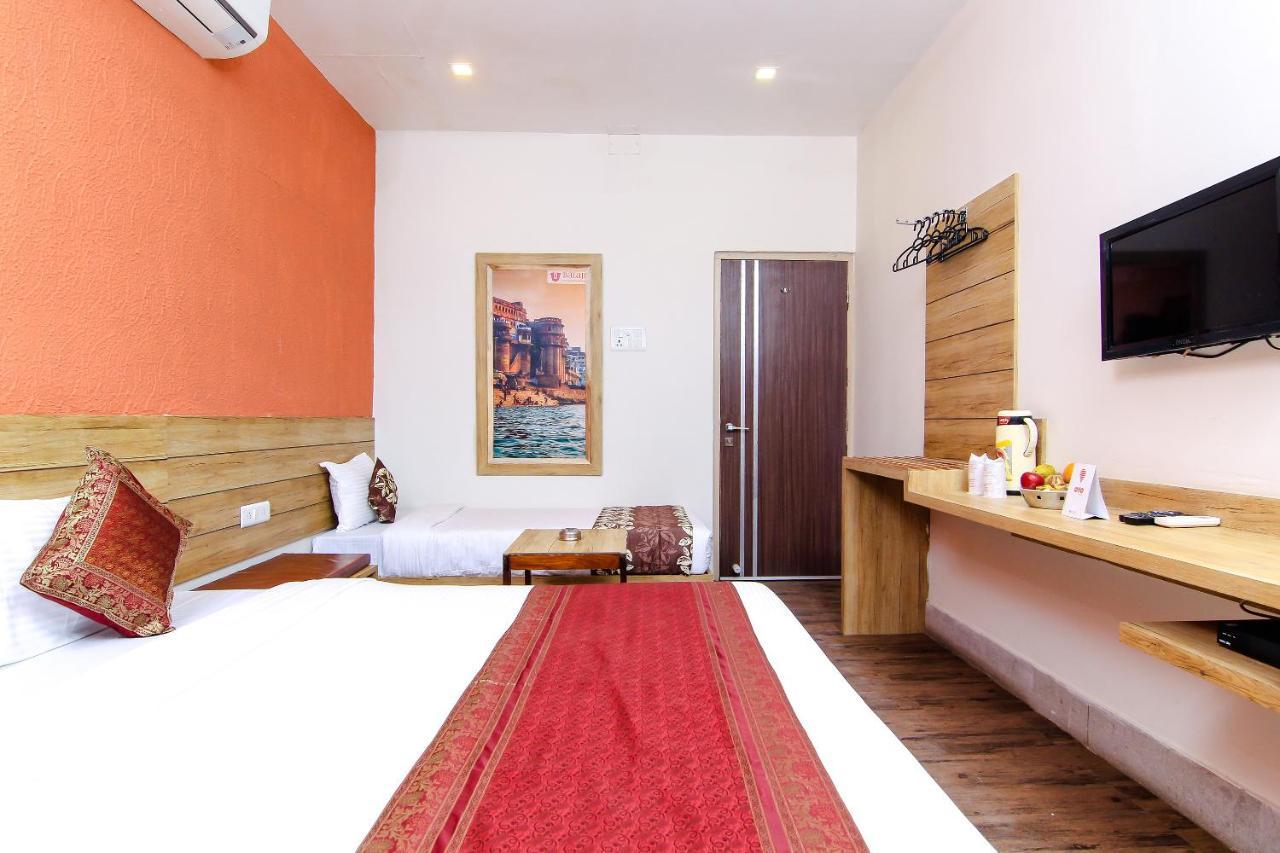 Hotel R B International Varanasi Eksteriør billede