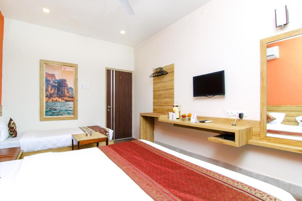 Hotel R B International Varanasi Eksteriør billede