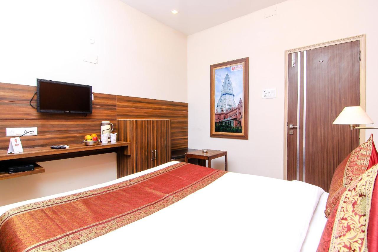 Hotel R B International Varanasi Eksteriør billede