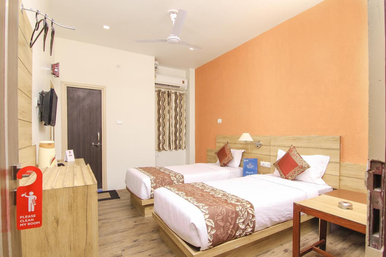 Hotel R B International Varanasi Eksteriør billede