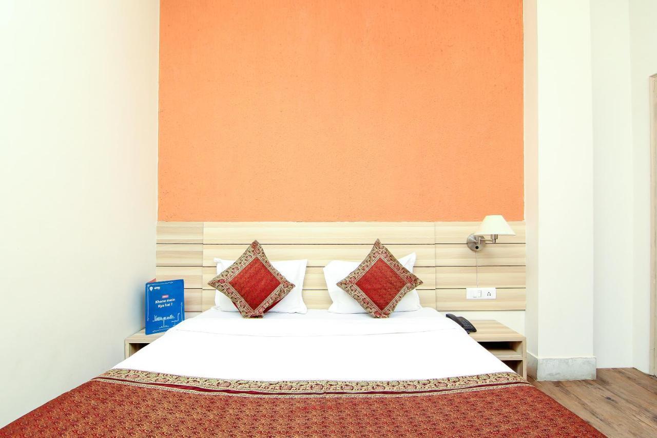 Hotel R B International Varanasi Eksteriør billede