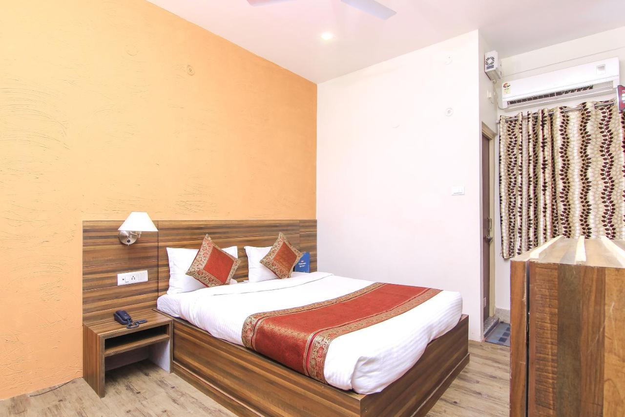 Hotel R B International Varanasi Eksteriør billede