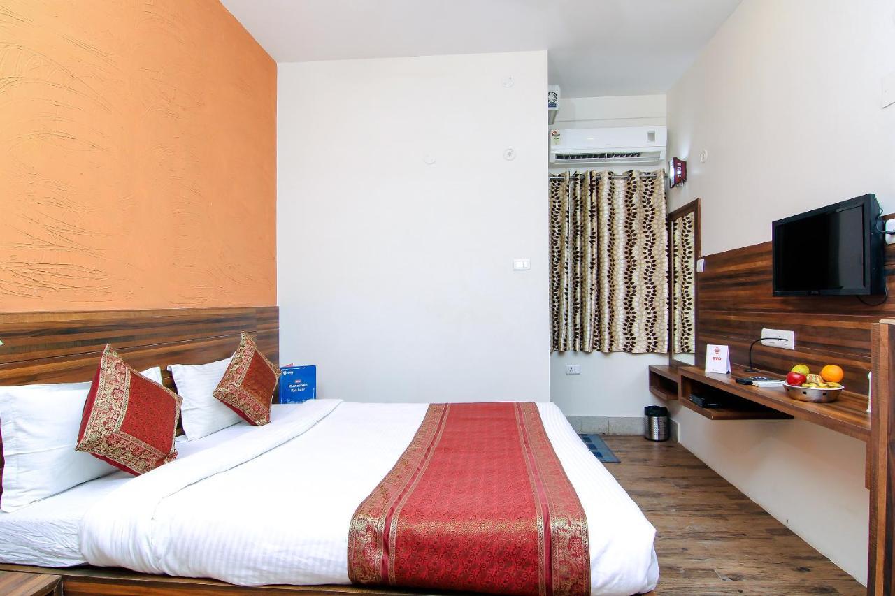 Hotel R B International Varanasi Eksteriør billede