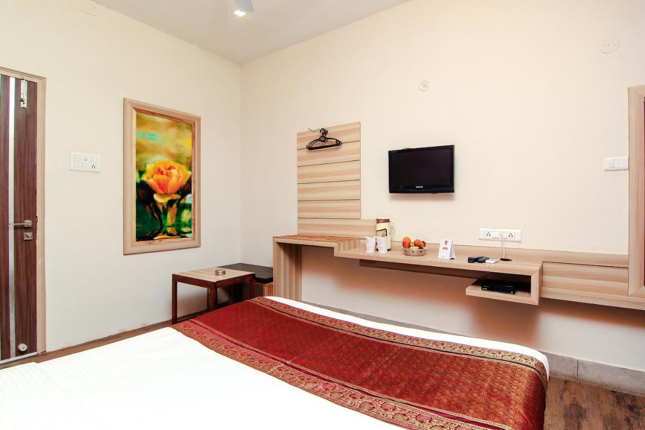 Hotel R B International Varanasi Eksteriør billede
