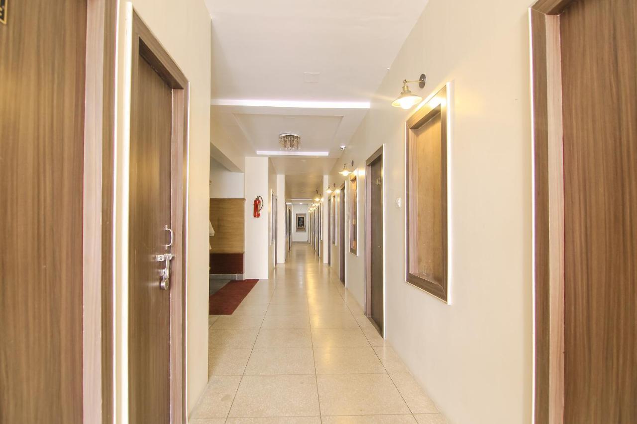 Hotel R B International Varanasi Eksteriør billede
