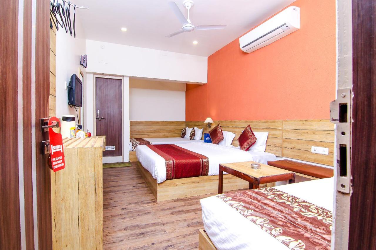 Hotel R B International Varanasi Eksteriør billede