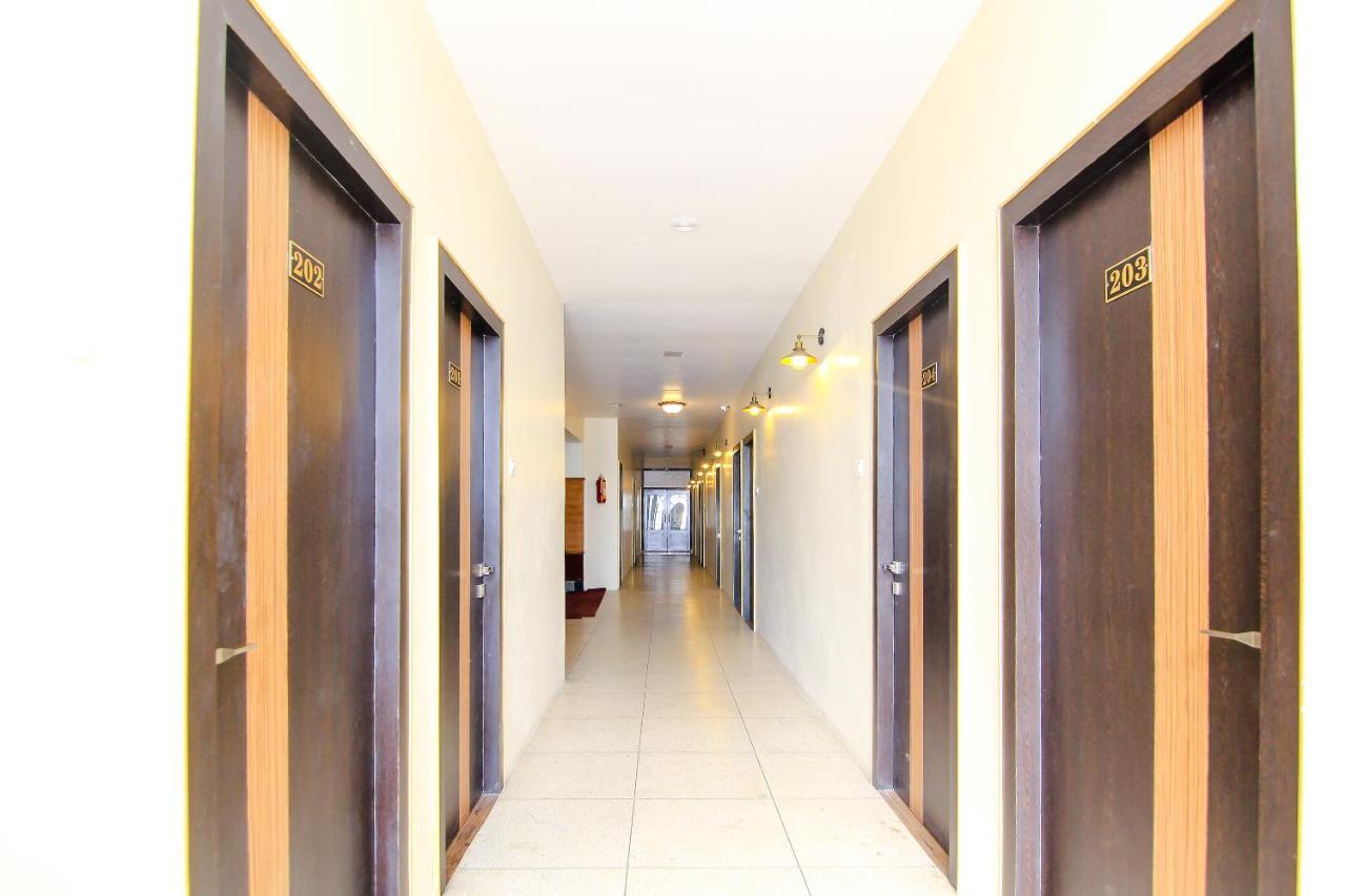 Hotel R B International Varanasi Eksteriør billede